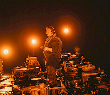 SUPERDRUM is terug in september. Bekijk de voor Theo d’Or genomineerde voorstelling van Veenfabriek en Touki Delphine in Amsterdam, Haarlem en Gouda.